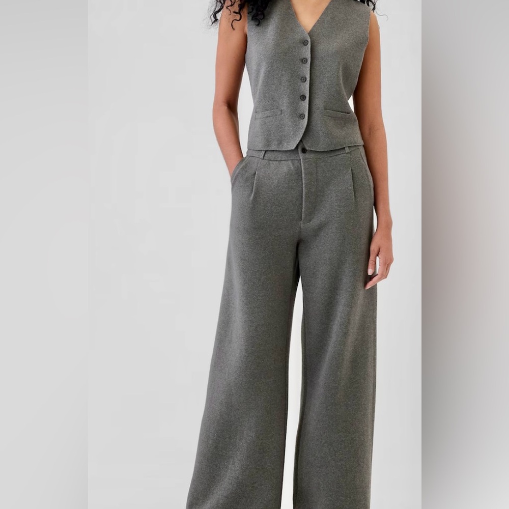 NEW Gap super soft charcoal sweater vest and pants set